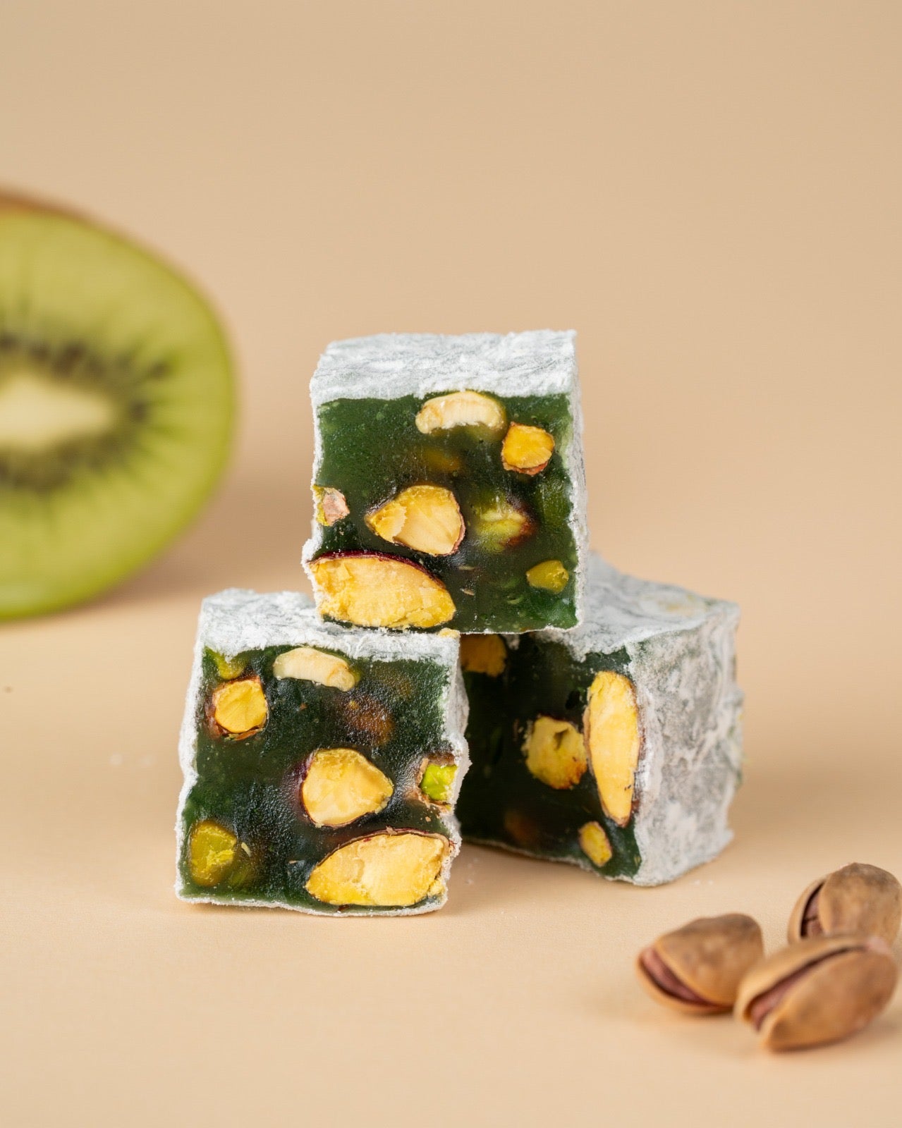 Kiwi-Lokum mit Pistazien
