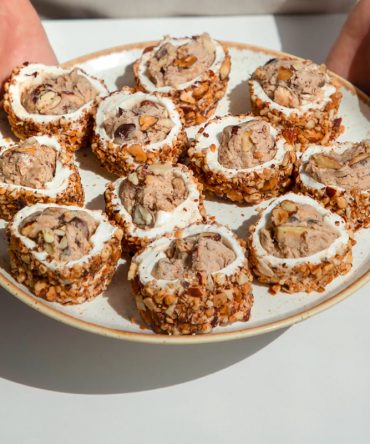 Vanille Haselnusscreme mit Mandeln