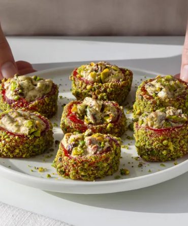 Granatapfel mit Haselnusscreme und Pistazien